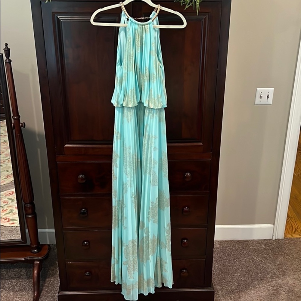 Formal/prom dress - Picture 2 of 5